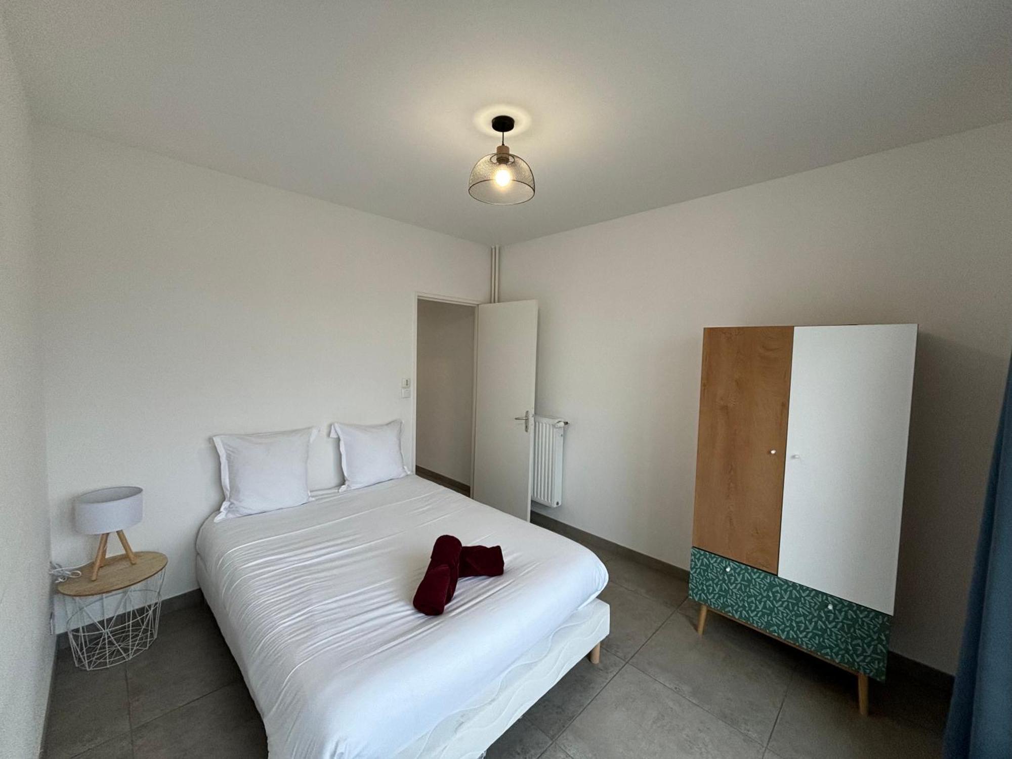 Apartamento Le Spacieux - Circuit - Parking - 8 Personnes - Reve Au Mans Le Mans Exterior foto